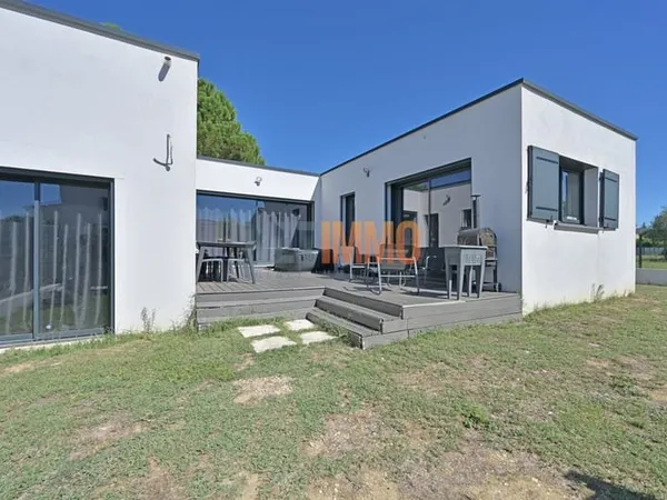 EXCLUSIVITE BEAUVOISIN Villa récente plain pied 110m2 quarti
