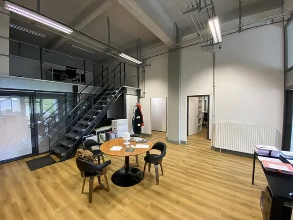 Bureaux 210 m²