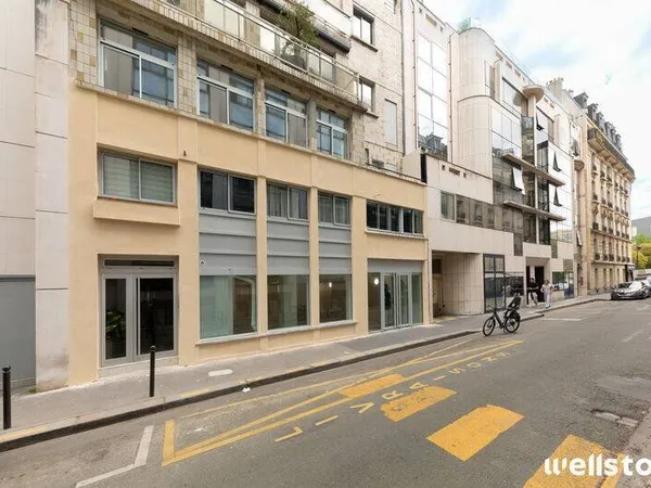 Local 140 m²