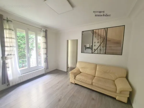 Maison de ville Noisy Le Sec 5 pièces de 90 m2 édifié de 100m² de parcelle