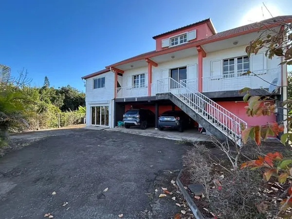 Maison 10 pièces 134 m²