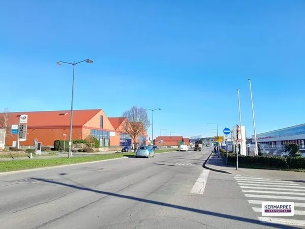 Local commercial 1640 m²