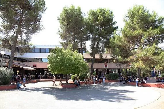 Local commercial 220 m²