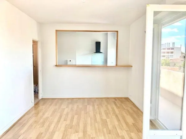 Beau 2P 46m² rénové avec parking