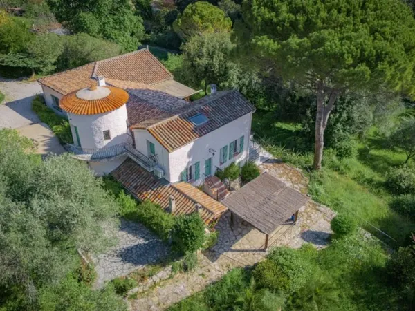 VALLAURIS - Maison avec piscine à 10min de Cannes