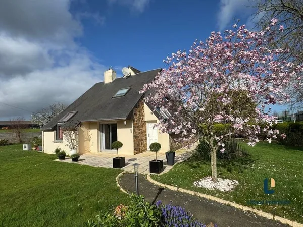 Maison bourg de Notre Dame de la cour (Lantic) 98 m2