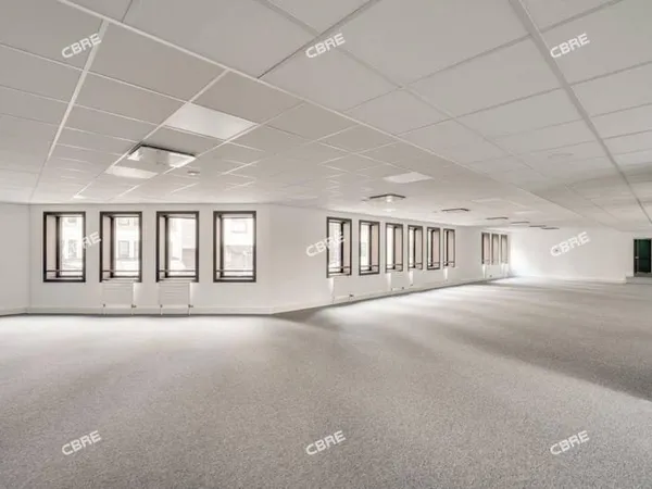 Bureaux 384 m²