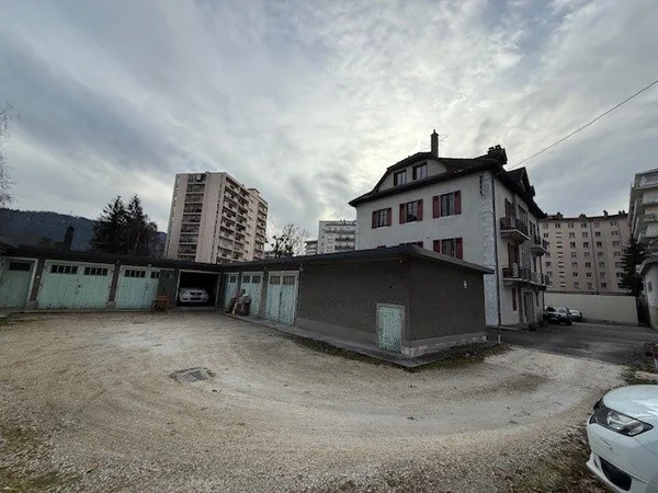 Stationnement Location Annecy   150€