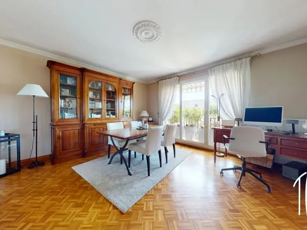 THIAIS - APPARTEMENT - 3 PIECES - 67 m² - BALCON - PARKING - CAVE