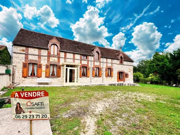 Longère en pierre avec dépendance sur 1760 m2 clos