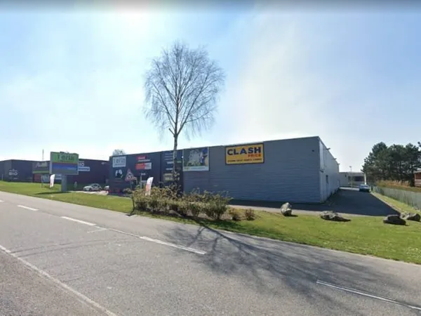 Local commercial 476 m²
