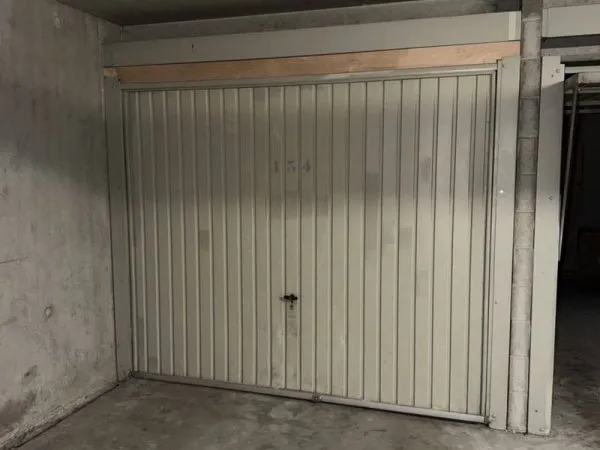 Parking 13 m²