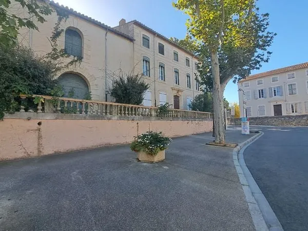 Maison 7 pièces 300 m²
