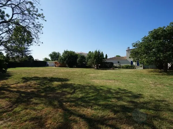 Terrain de 1836 m² à vendre à Saint Palais sur Mer