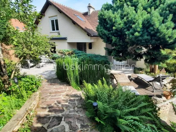 Maison 7 pièces 165 m²