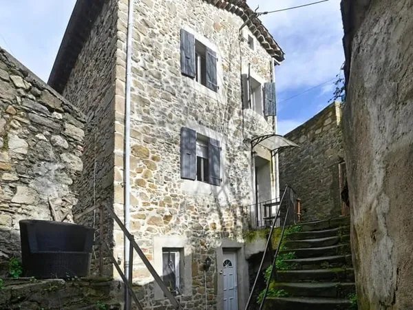 Ensemble immobilier de 3 logements à La Grand-Combe