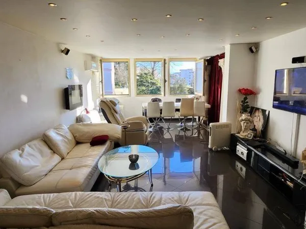 Appartement 3 pièces 114 m²