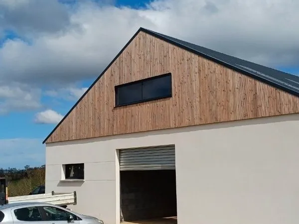 Bâtiment de stockage proche voie express Brest/Quimper