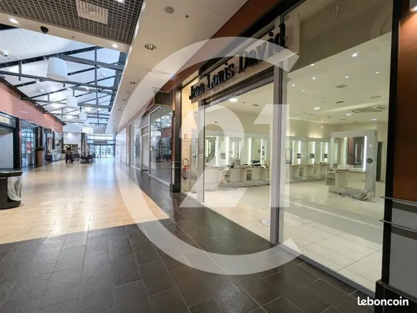 Boutique 72 m² VALENCE