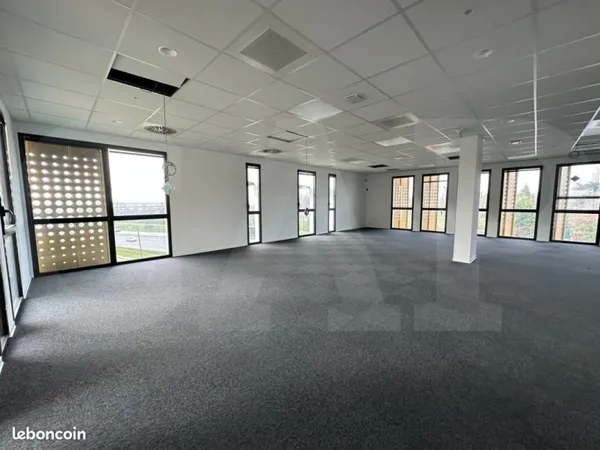 Bureaux 245 m²