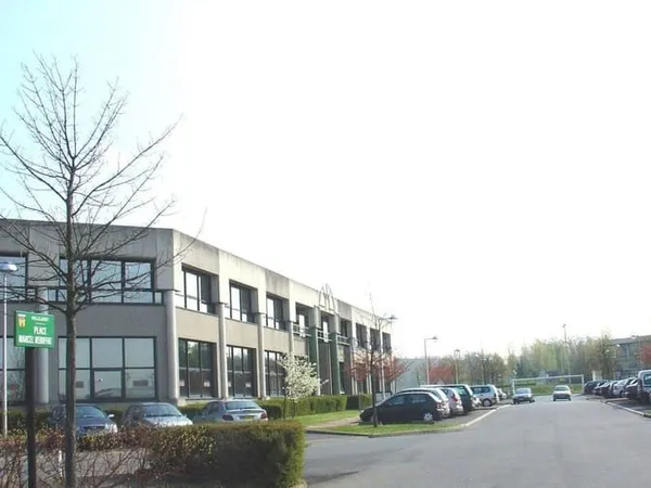 Local d'activité 1236 m²
