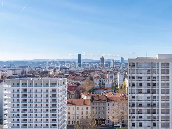 Appartement lumineux au sommet de Villeurbanne