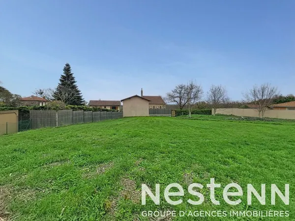 SAINT LAURENT DE MURE - Terrain à bâtir de 1 257 m² libre constructeur