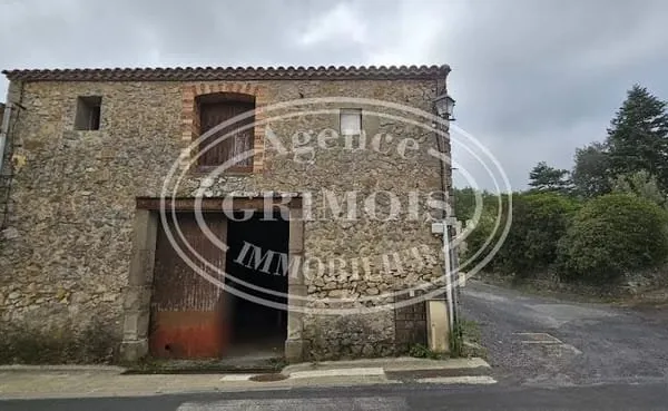 Local 2 pièces 230 m²