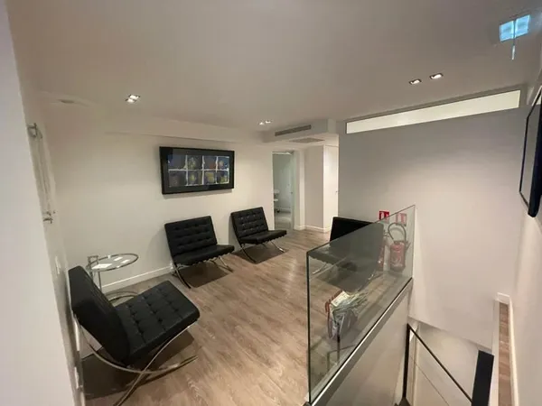 CANNES CROISETTE MURS A VENDRE (CABINET CHIRURGIEN DENTAIRE)