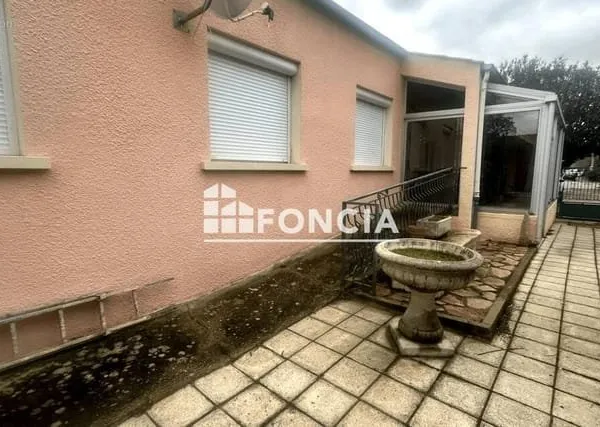 Maison de plain pied avec jardin