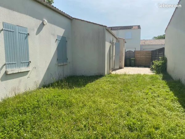 Maison avec jardin et garage