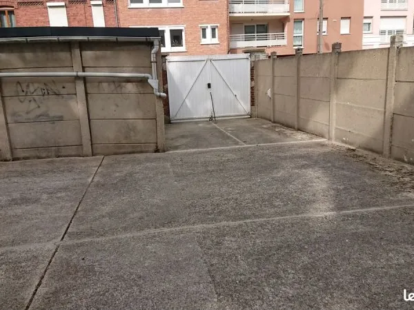 Parking pour moto ou scooter à louer à LENS hyper centre ville