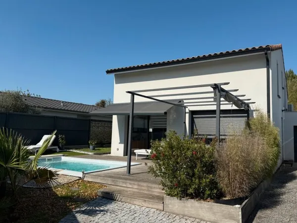 Maison contemporaine 2018 avec piscine
