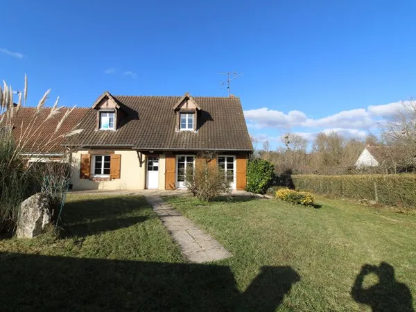 MAISON 120 M² AVEC BORD DE RIVIÈRE