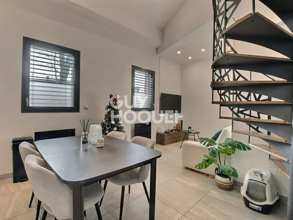 Appartement en duplex T3 de 58m² avec stationnement, Secteur de Montchat, Lyon 3ème (69003)