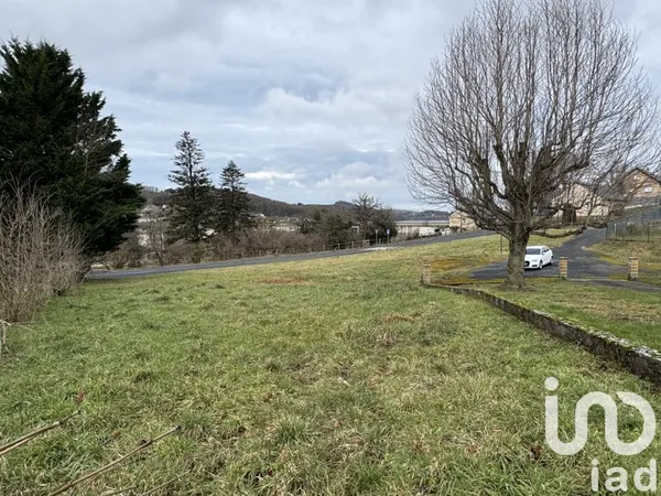 Terrain 709 m²