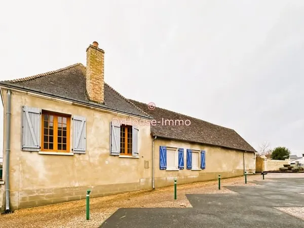 Saint Longis 72600 - MAISON DE VILLAGE - VIE DE PLAIN-PIED - 103 m2 et terrain