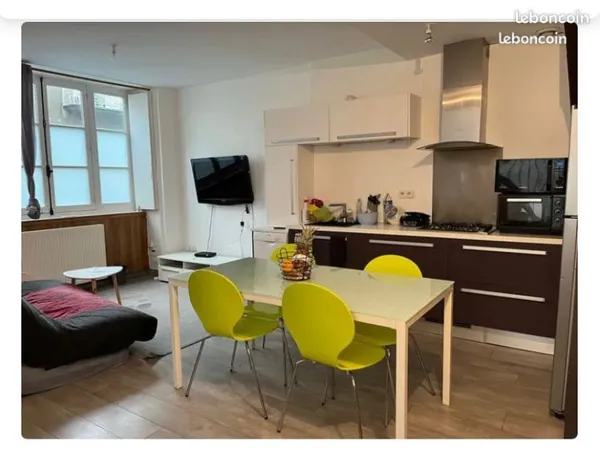 Maison / Appartement T3 meublé Hyper Centre Laval