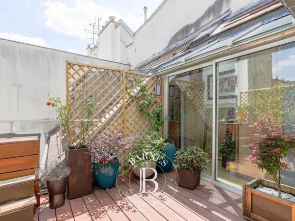 Vente appartement - Paris 2 - Montorgueil - 4 Pièces - Terrasse - Dernier étage - Belle rénovation -
