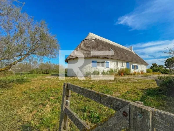 VENTE ENSEMBLE 2 CABANES DE GARDIANS SUR PARC 1.17 HA AVEC PISCINE