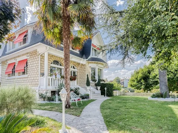 Maison 7 pièces 130 m²