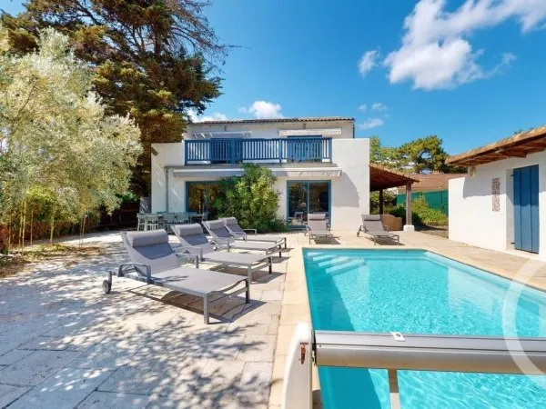 Maison 8 pièces 218 m²