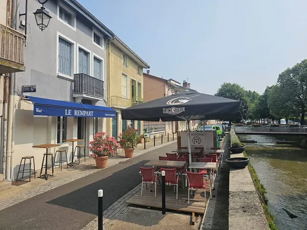 Fonds de commerce Montluel 55 m2 + terrasse