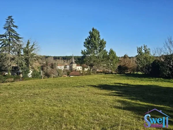 Terrain à bâtir de 1100m² avec vue panoramique sur le village