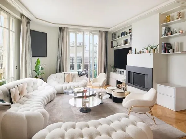 Un superbe duplex aux derniers étages proche de la place du Trocadéro