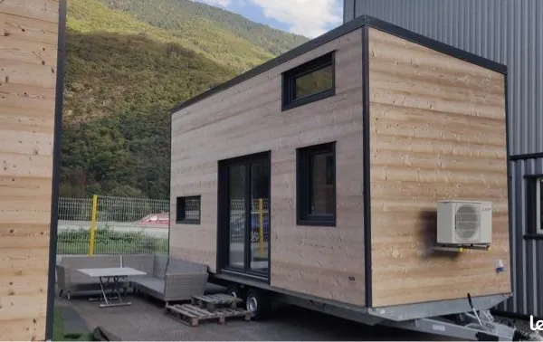 Tiny house duo