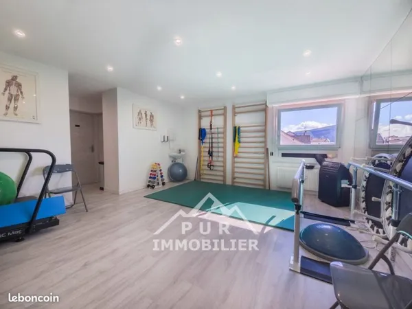 Bureaux 97 m² Annemasse
