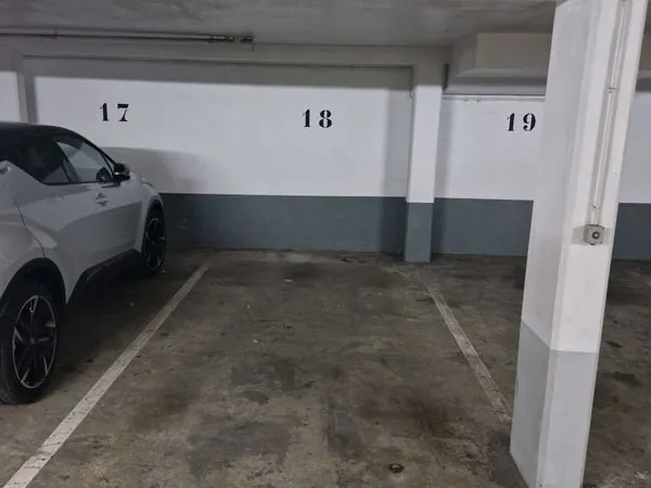 Location parking Clichy