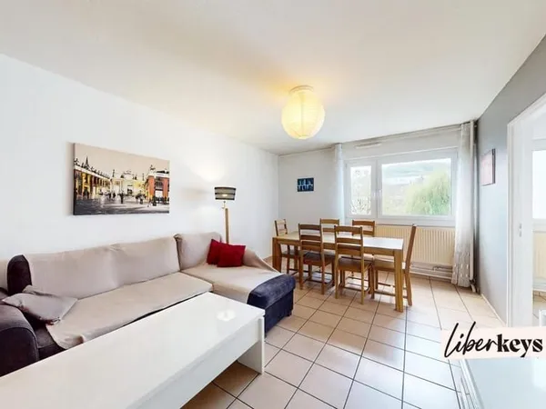 Appartement lumineux avec ascenseur, parking et cave - À Champigneulles, à deux pas de Nancy