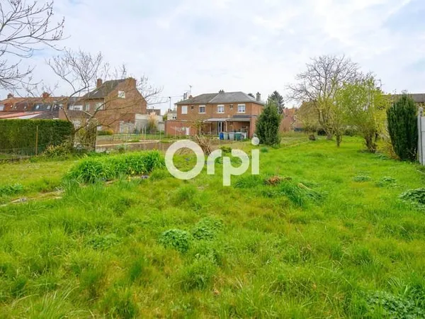 Terrain 563 m²